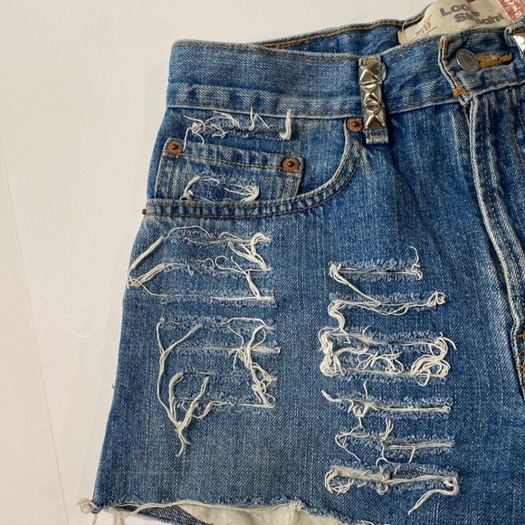 Levi’s 569 Loose High Waist Studded Jean Shorts Size 27 - Picture 3 of 8